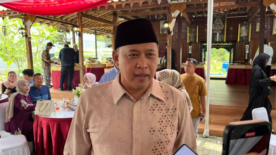 Wali Kota Bekasi Tri Adhianto (foto Humas/Nur/Possore.id)